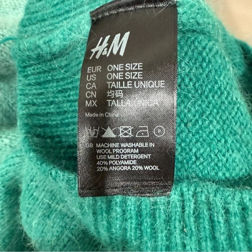 H&M wool blend ombré green tube scarf